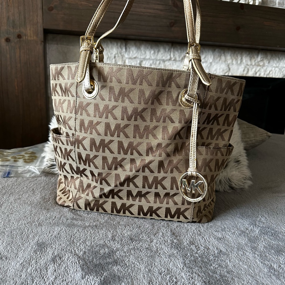 Large Michael Kors bag